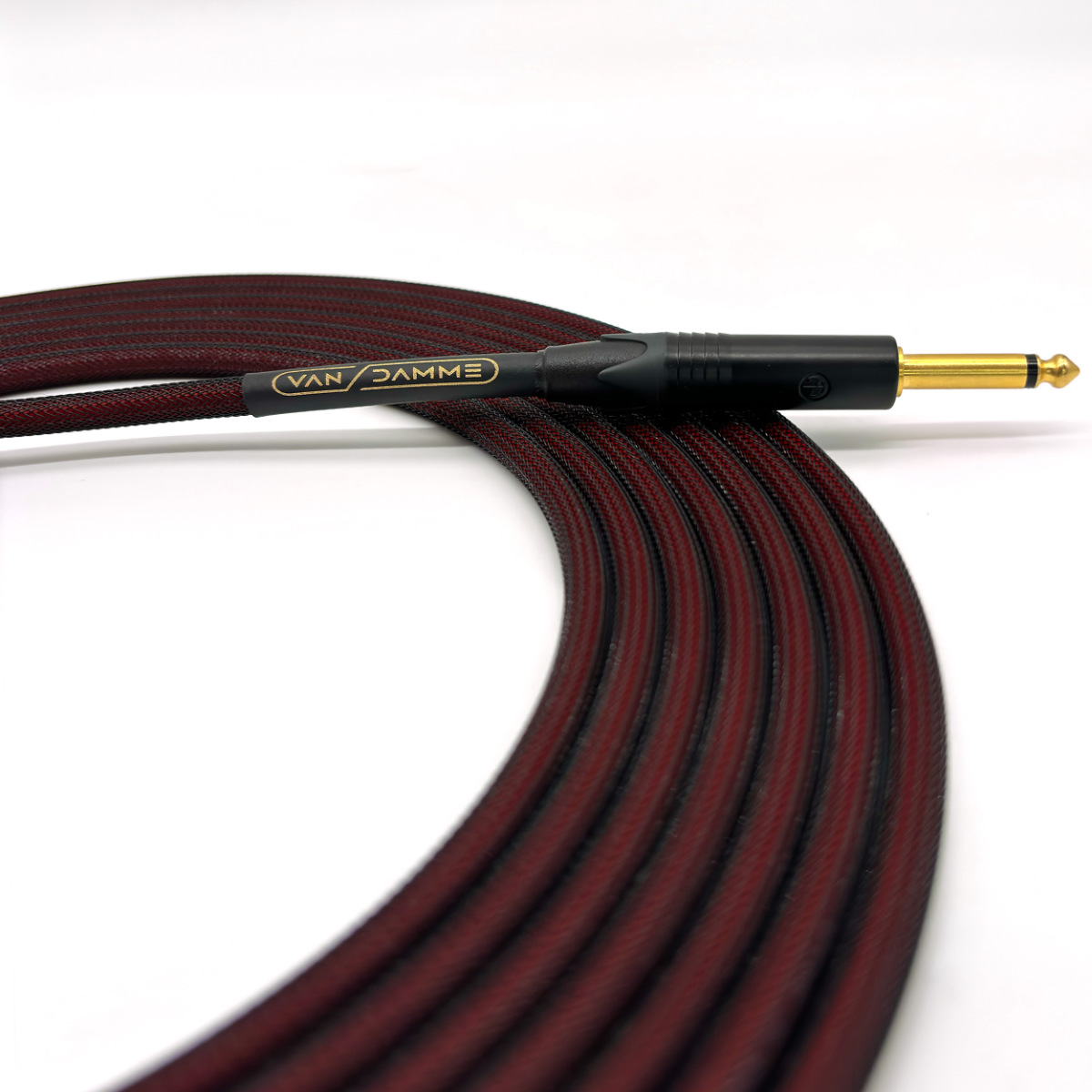 Van Damme Artist Series Instrument action Wine Red 1200px comp